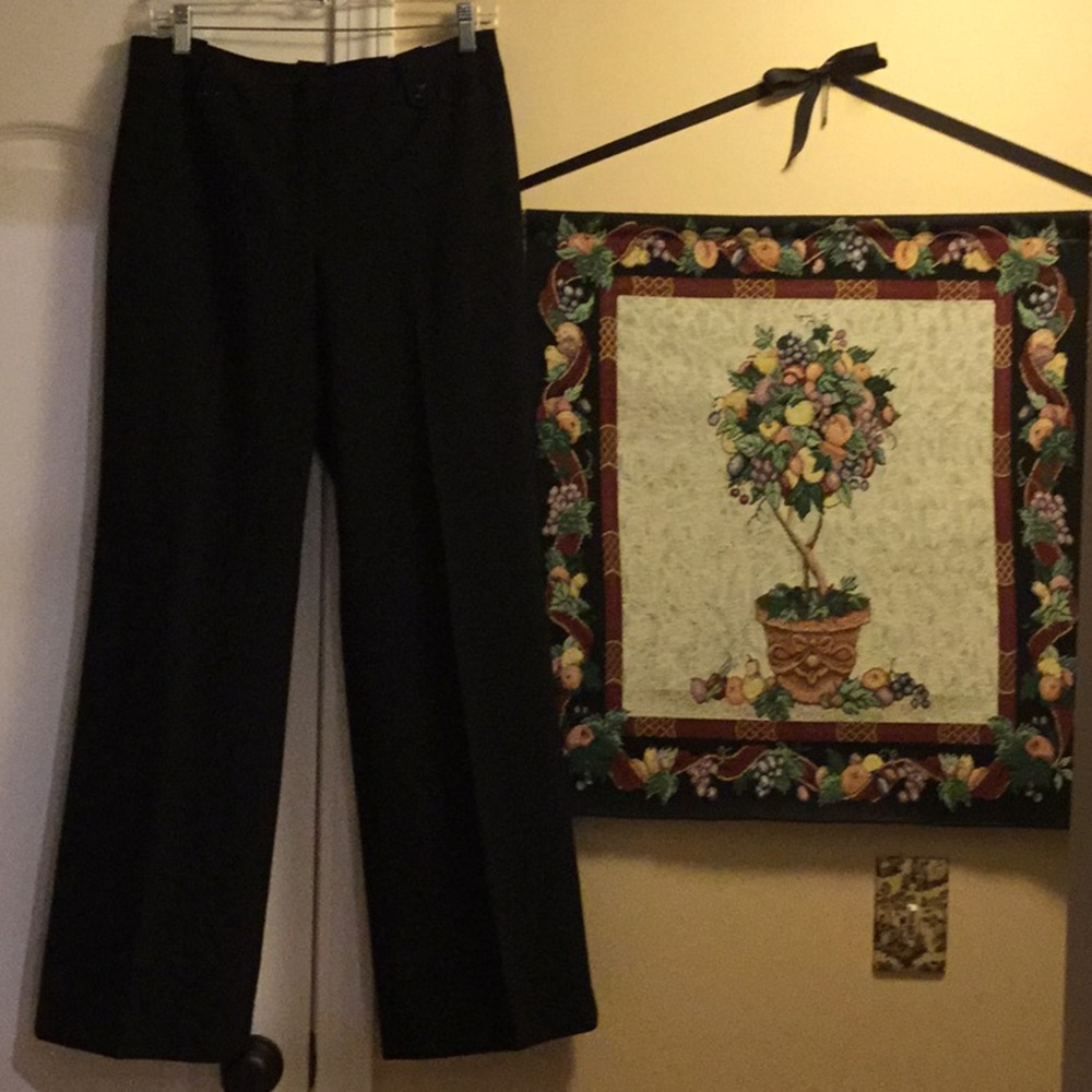 Ann Taylor Lindsay pants. Size 6. New with tags.